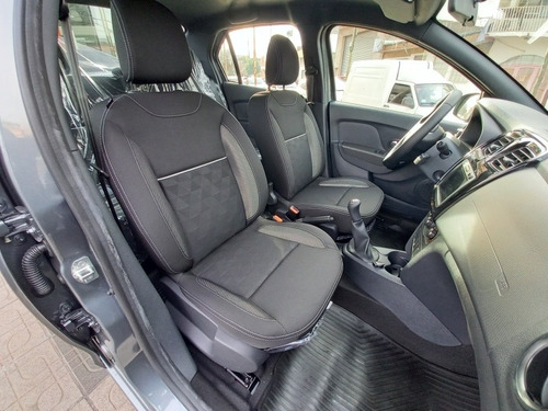 Imagen 15 de 16 de Renault Logan Zen 1,6 2022