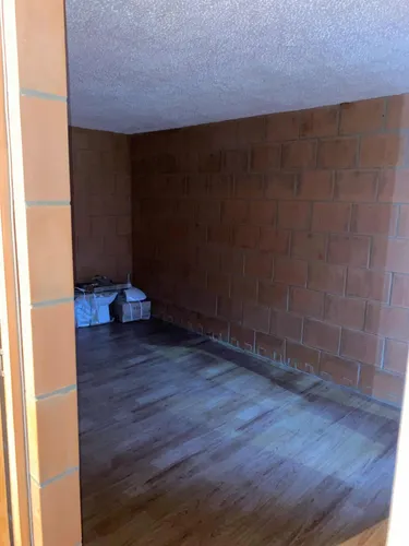 Apartamento Con Zonas Comunes, 3 Dormitorios Y Un Baño