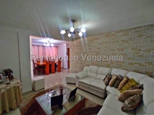 Fredxia Castillo Vende Comoda Y Amplia Casa En La Mora Cabudare # 25-18453