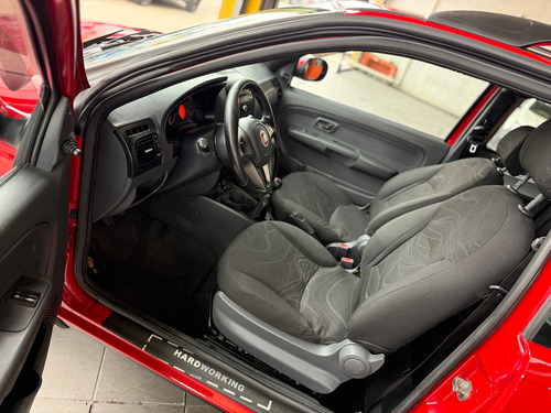 Fiat Strada 1.4 Hard Working Cab. Dupla Flex 3p