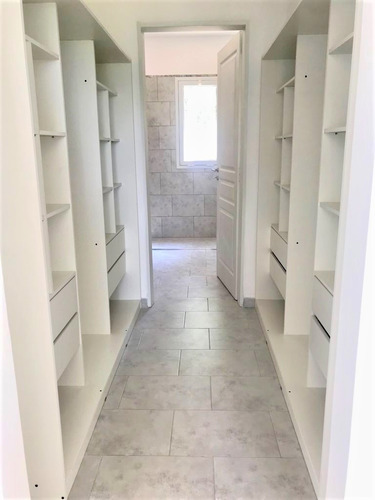 Imagen 7 de 15 de Venta Casa B° C° La Cañada - Los Arces - A Estrenar!!