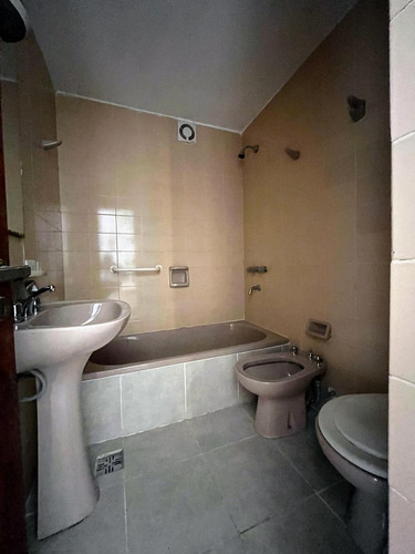 Nueva Cordoba Departamento De 3 Dormitorios 2 Baños Excelente Ubicacion