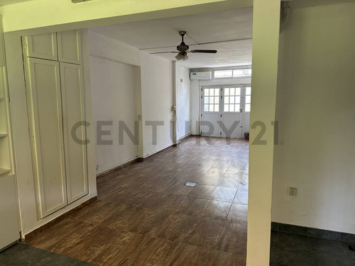 Casa Remodelar En Venta En Gonnet, 16 Bis 487 Y 488