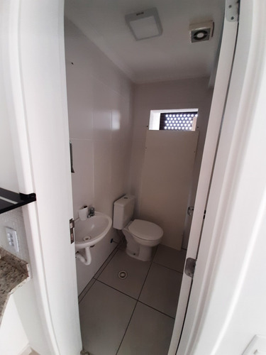 Imagem 10 de 14 de Sala Comercial Grande Com 2 Banheiros E Mini Copa