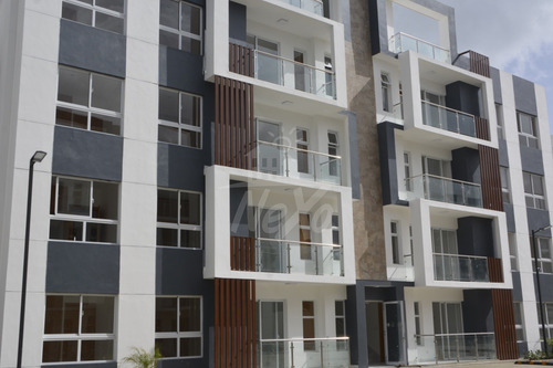 Apartamento 1er Nivel Con Patio En Alquiler, Gurabo