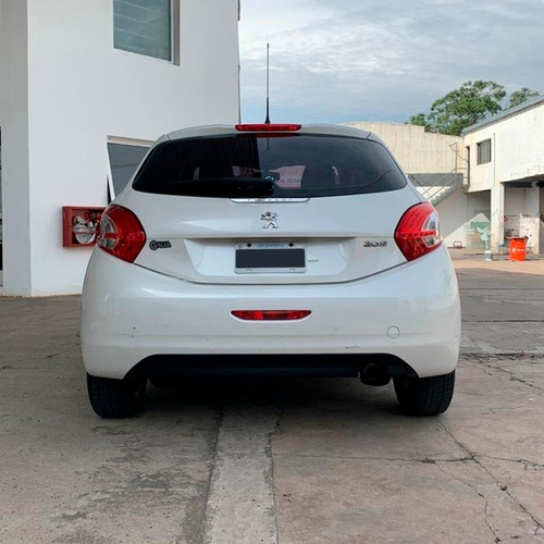 Peugeot 208 Allure 1.5 Touchscreen