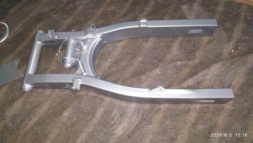 Imagen 3 de 5 de Arenado Y Pintura Para Cuadros De Motos Y Piezas De Autos