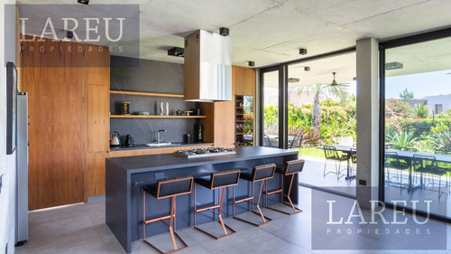 Casa En Venta En Ayres Plaza