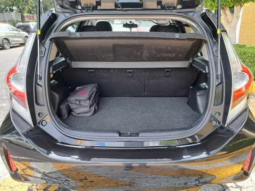 Toyota Prius 1.8 Premium Cvt