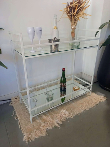 Imagen 2 de 5 de Mini Bar De Hierro Con Estante De Espejo