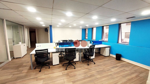 Imagen 5 de 9 de Oficina 120 M2 Amoblada / El Golf