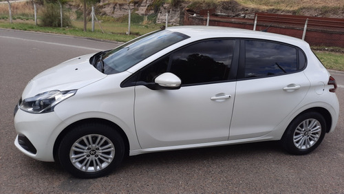 Peugeot 208 1.6 Allure