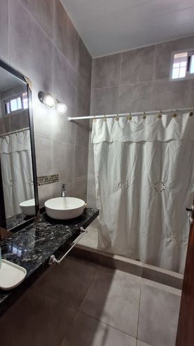 Casa A La Venta, Dos Habitaciones.