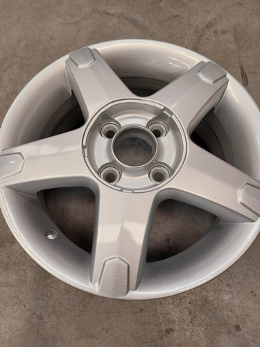 Llanta Aleación Chevrolet Corsa R14 (estrella)