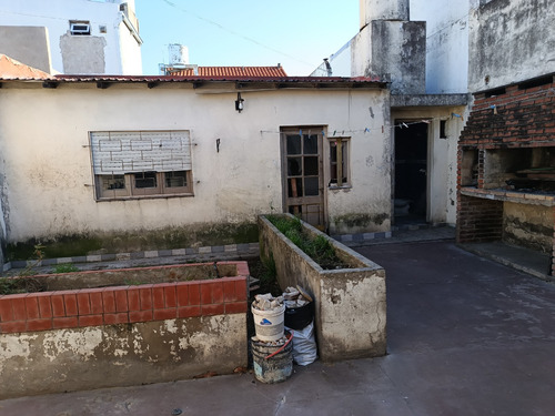 Casa De 4 Ambientes Con Gran Patio Y Terraza