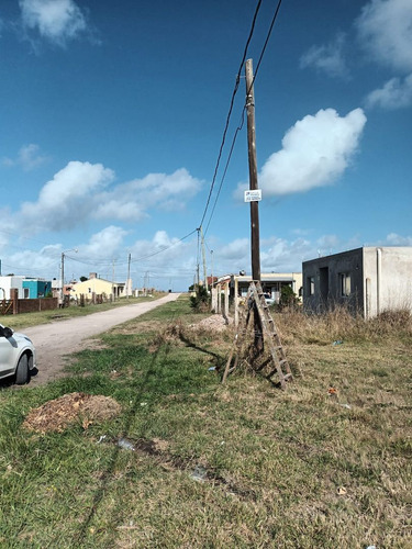 Vende Esquina Playa Dorada Santa Clara