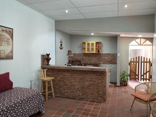 Imagen 15 de 21 de Salinas Casa Con Piscina Privada Por Dias