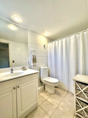Condominio + Una Cuadra De Costanera Norte + Impecable
