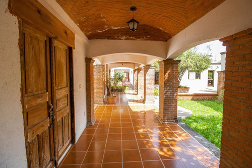 Terreno Con Uso De Suelo Comericial En Venta , Leon Guanajuato.