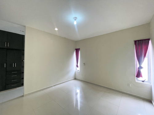 Casa En Venta En Lomas Del Sol, Riviera Veracruzana 302 M² De Lujo Y Comodidad A Pasos Del Mar. Alberca, Terraza Con Vista, Cocina Con Isla, 3 Recámaras, Estudio Y Fraccionamiento Privado Con Casa C
