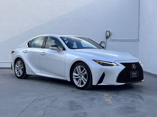 Lexus IS 4p 300 Premium L4/2.0/T Aut