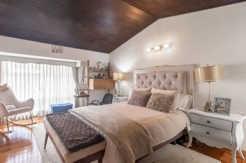 Casa En Venta En Malibu. Cod V14757