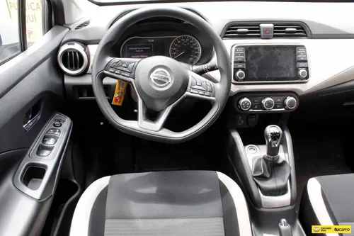 Nissan Versa 1.6 Sense Mt