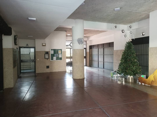 Alquilo Apartamento Duplex Chacao Frente Al C.c Sambil Wsuarez