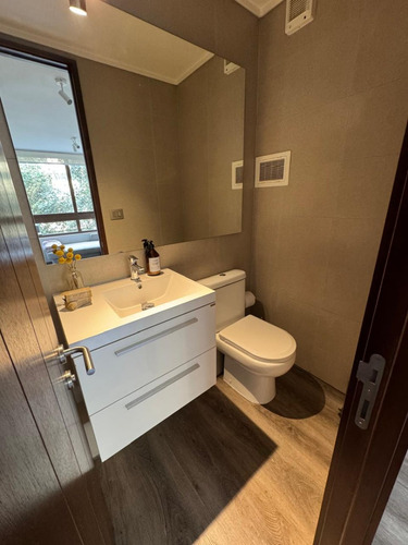 Moderno Departamento Sport Frances, Vitacura