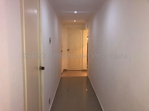 Imagen 5 de 15 de Casa Quinta En Ev. Santos Michelena. Maracay. Codigo 22-19039 Yinett A.