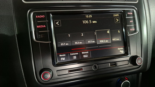 Volkswagen Vento 1.6 HIGHLINE STD.