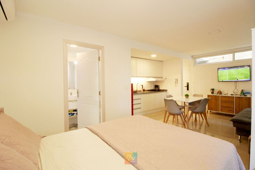 Venta 4 Monoambientes Con Renta 6% En Tres Cruces
