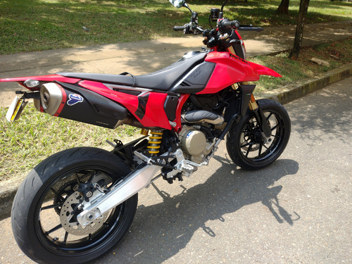 Hypermotard Mono 698