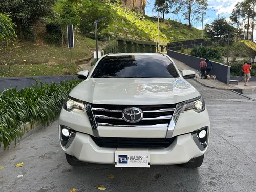 Toyota Fortuner 2.4 Street At 7As