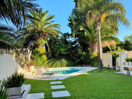 Impecable Casa En Martinez De Libertador Al Rio.