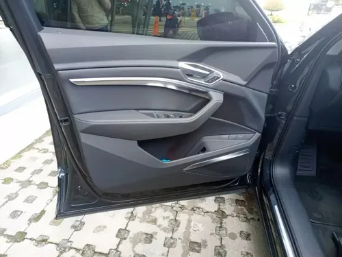 Audi E-tron Prestige