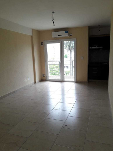 Imagen 5 de 7 de Venta Monoambiente Frente Itati 6