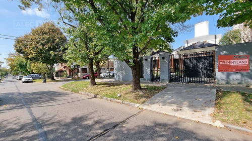 Casa En Alquiler De 3 Dormitorios Con Pileta En Lomas Jockey, San Isidro