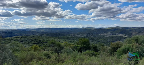 17 Has En Plena Sierra De Carape, Monte Nativo Y Vistas Privilegiadas
