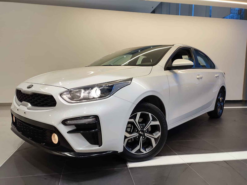Imagen 1 de 11 de Kia Forte 4 Pts Lx 20l Ta A/ac F Niebla R-16