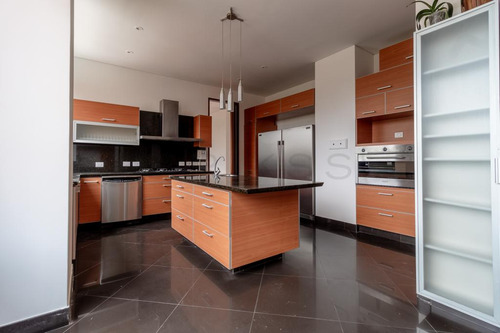 Apartamento En Arriendo/venta En La Cabrera. Cod V6405