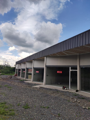 Imagen 2 de 6 de Locales Comerciales A Estrenar