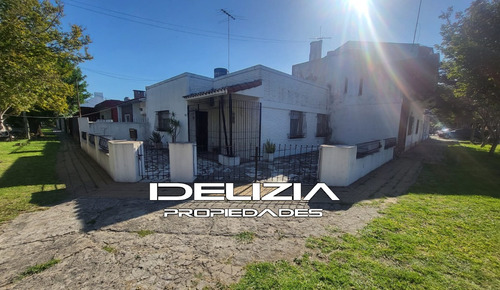 Venta De Casa + Depto En Ituzaingo Norte