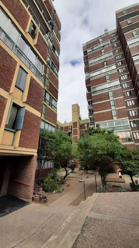 Departamento A Reciclar 2 Dormitorios En Venta Castro Barros