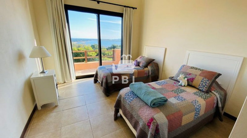Casa En Venta Las Cumbres 3 Dormitorios - Ref : Pbi598