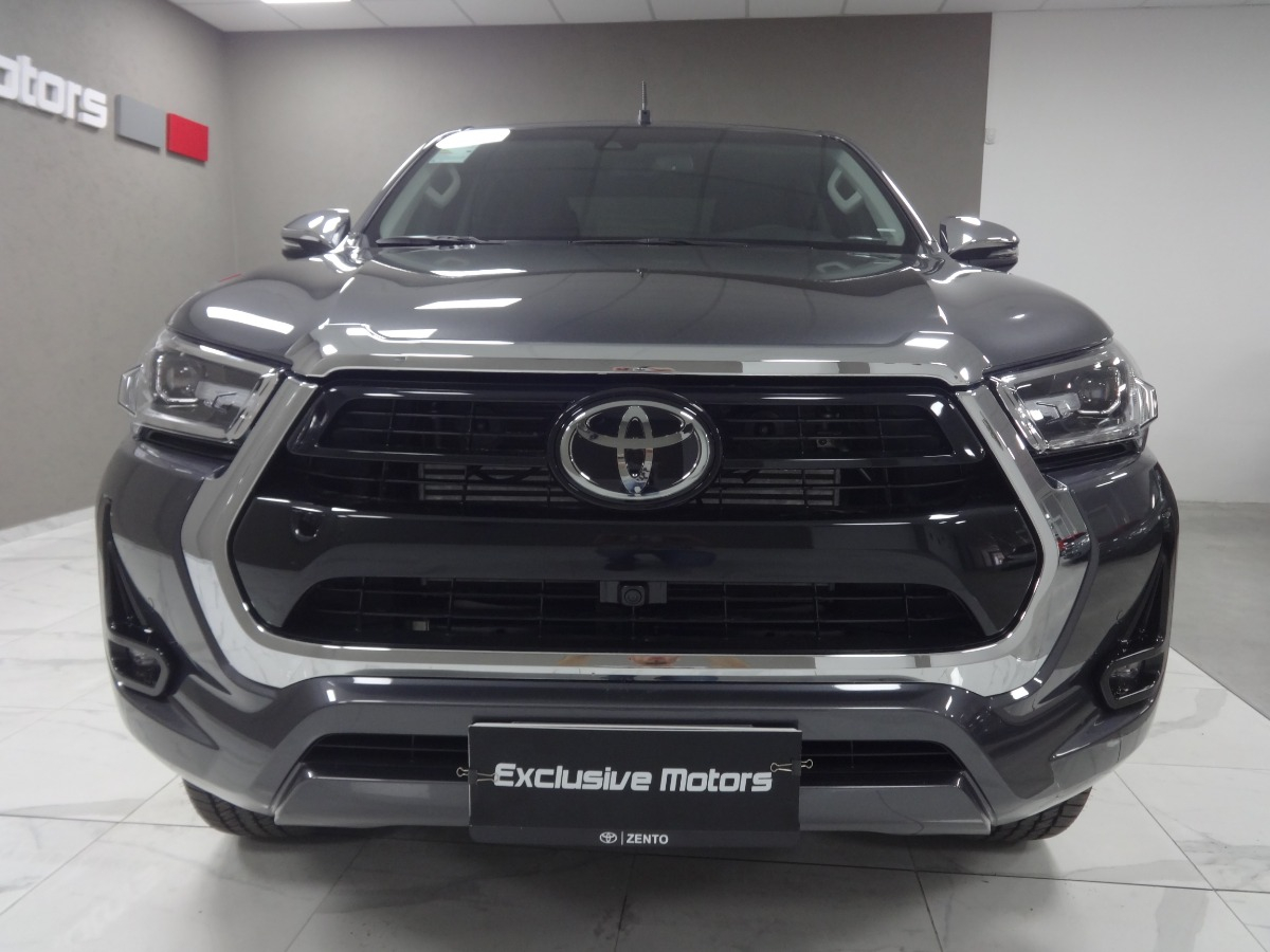 Toyota Hilux 2.8 Cd Srx 177cv 4x4 At