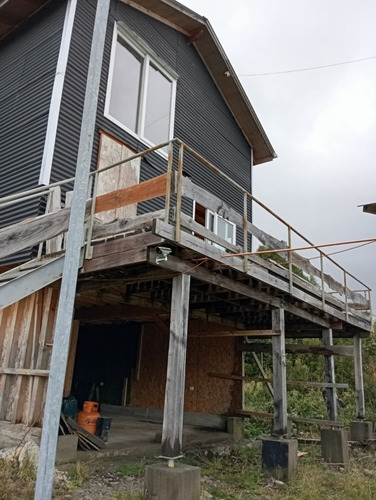 Parcela Con Cabaña De 3 Pisos En Puyehue