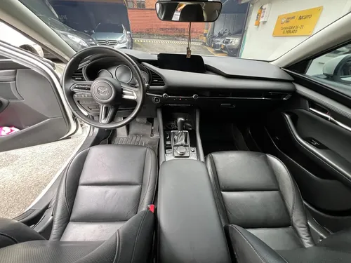 Mazda 3 2.0 Touring