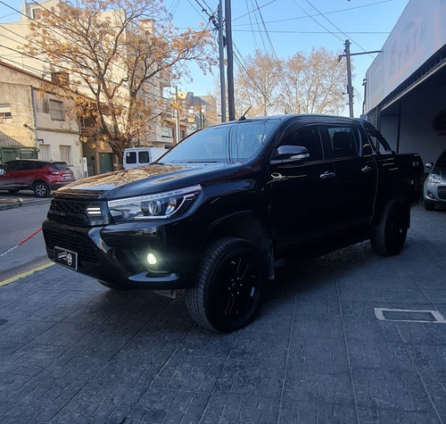 Imagen 1 de 17 de Toyota Hilux 2016 2.8 Cd Srx 177cv 4x4 At