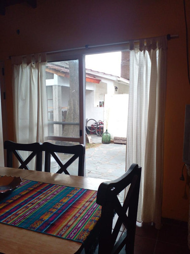 Casa En Venta - 3 Dormitorios 1 Baño - 414mts2 - Departamento - Mar Del Tuyú